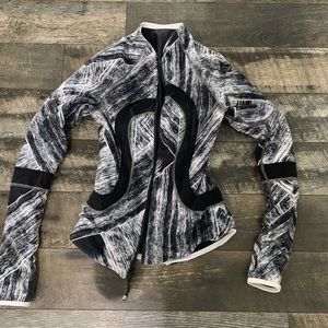 Lululemon reversible jacket size 2